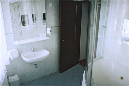 Lucija Hotel 3*